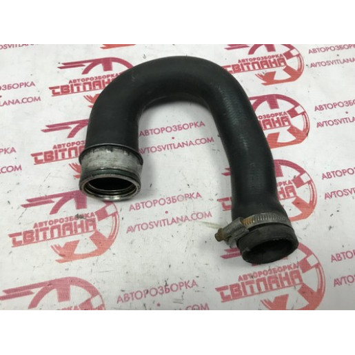 Патрубок інтеркулера Opel Combo 1.7CDTI 2001-2011 13101637
